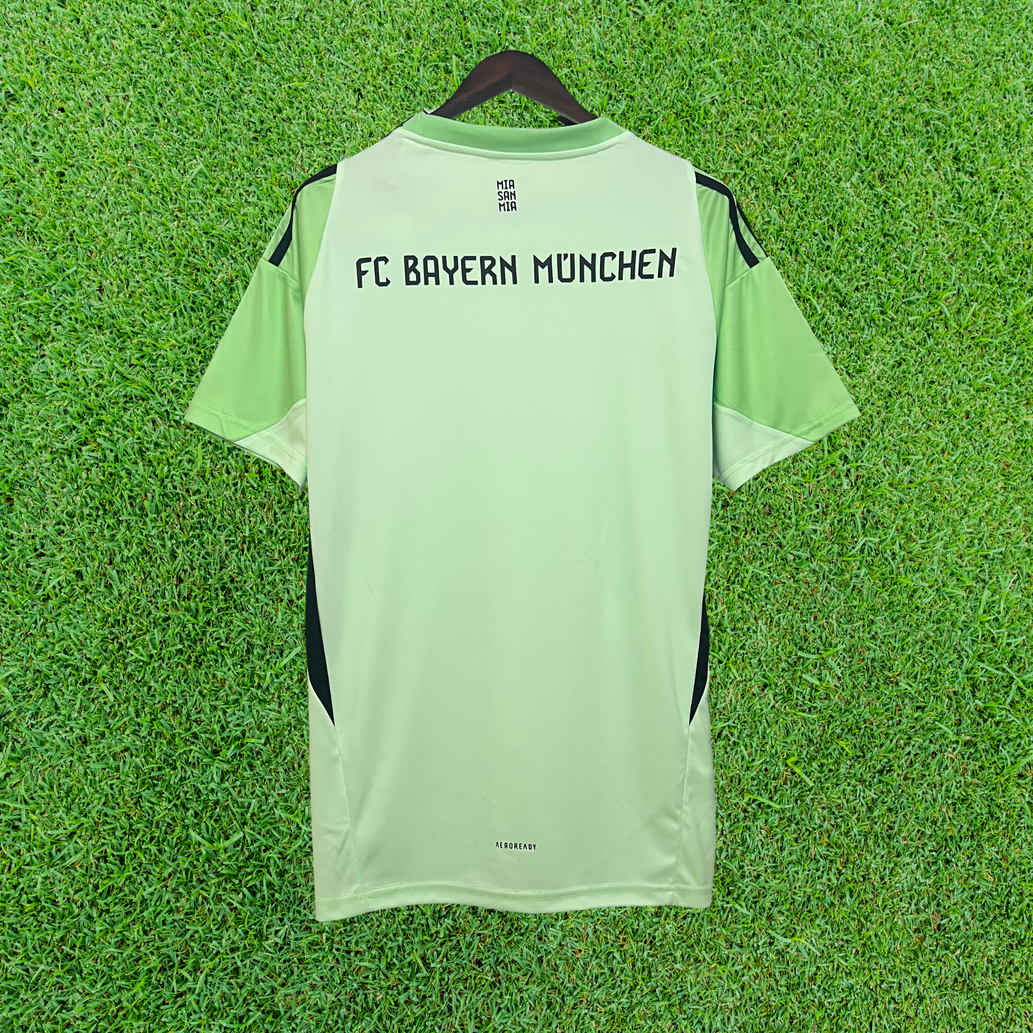 Jersey Bayern Munich Goalkeeper I 25/26 Fan