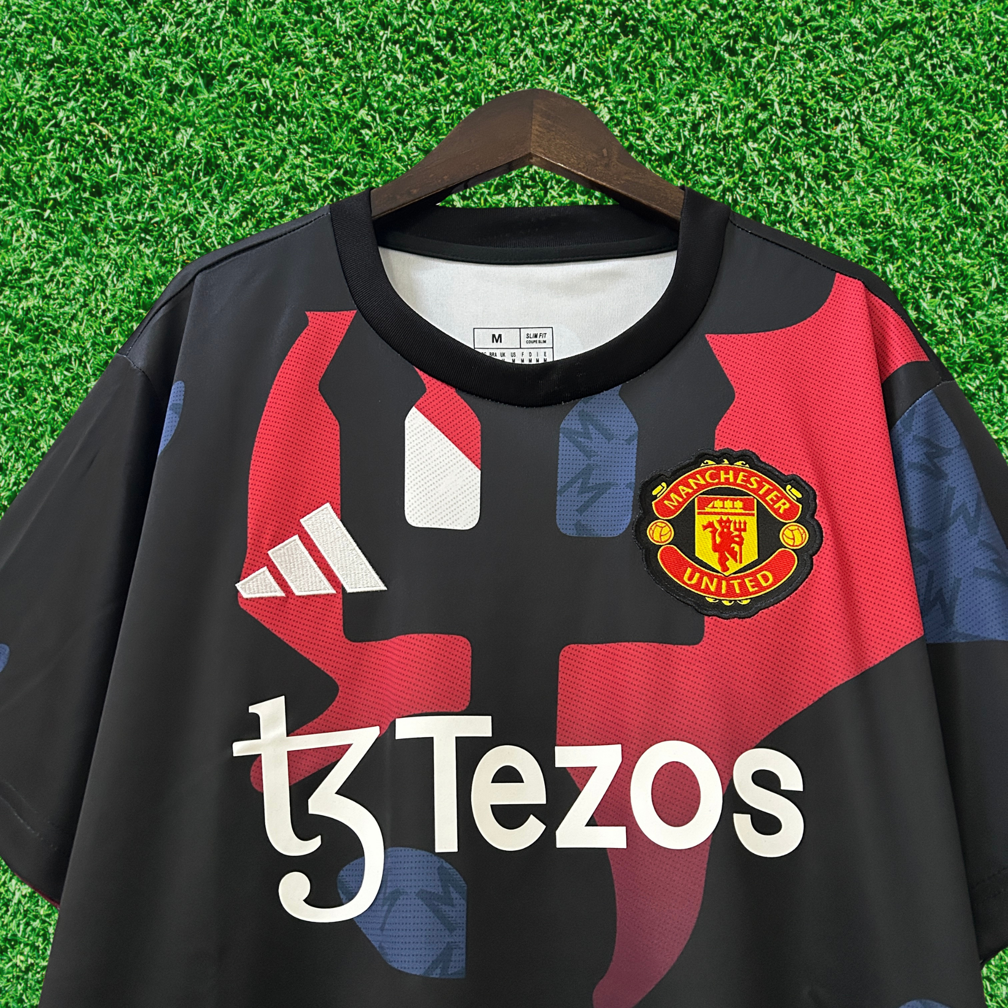 Jersey Manchester United Pre-Match II 24/25 Fan