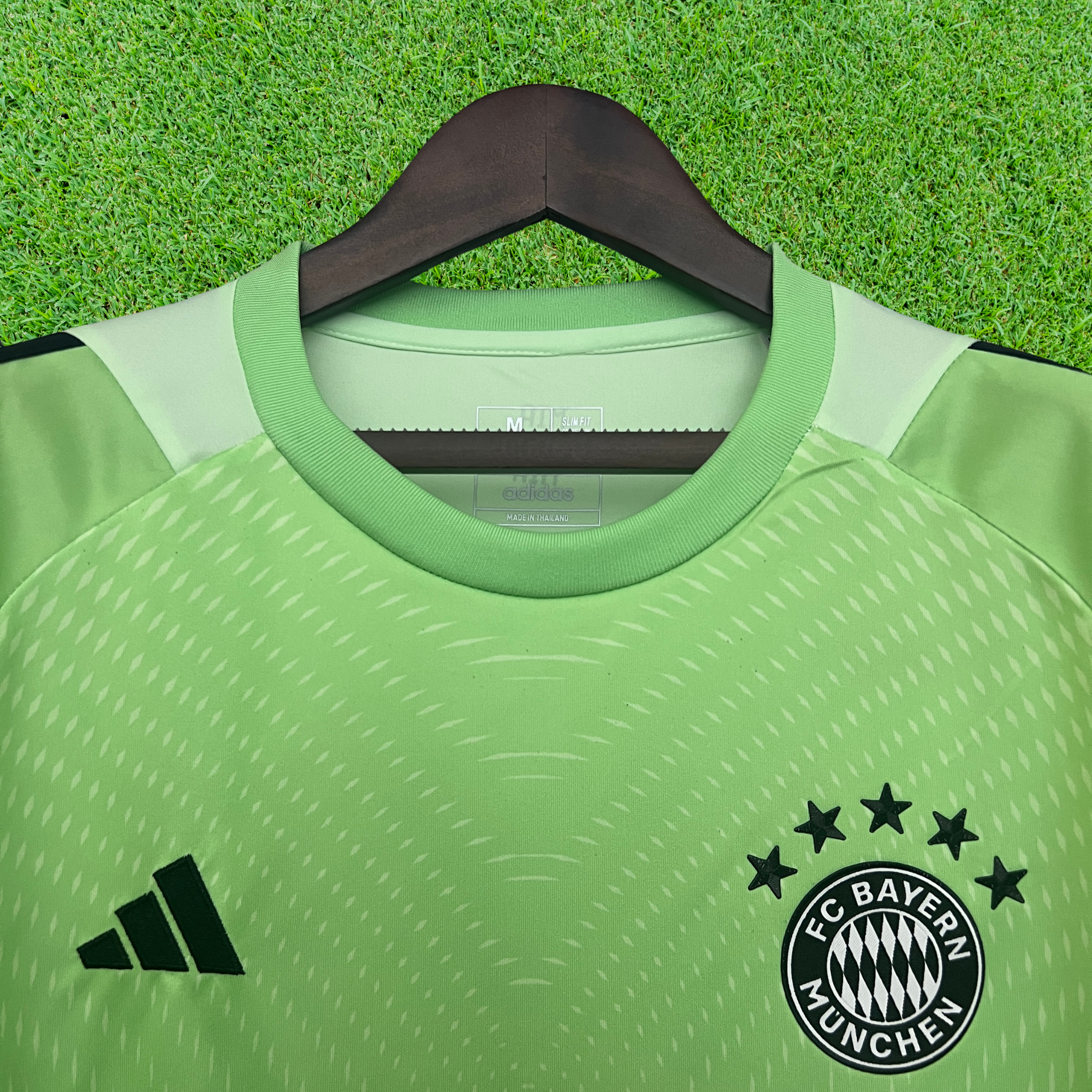 Jersey Bayern Munich Goalkeeper I 25/26 Fan