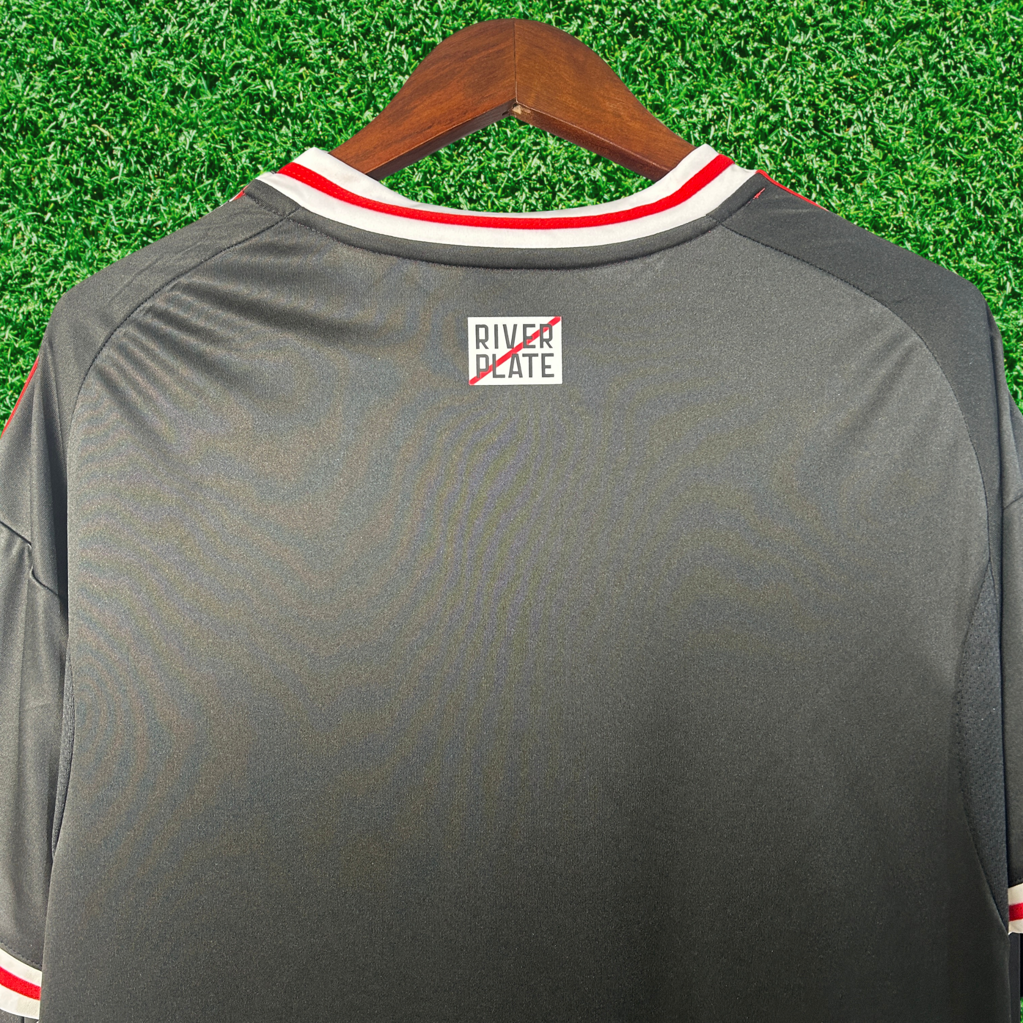 Jersey River Plate II 25/26 Fan