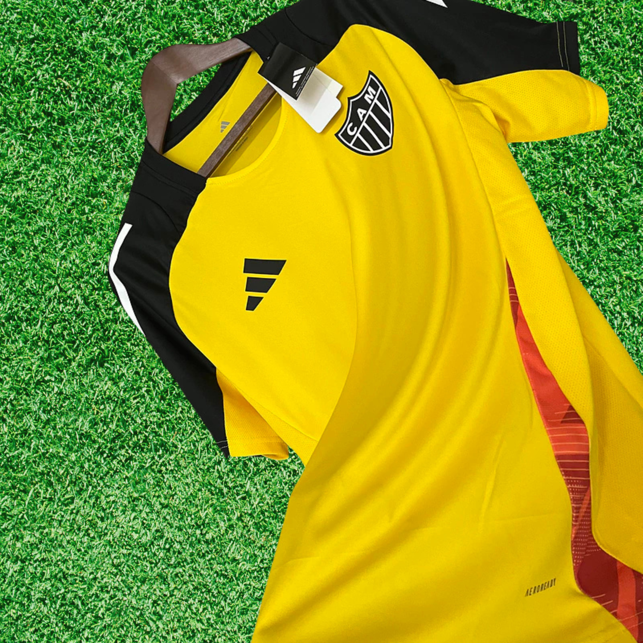 Jersey Atlético Mineiro Training Yellow 25/26 Fan