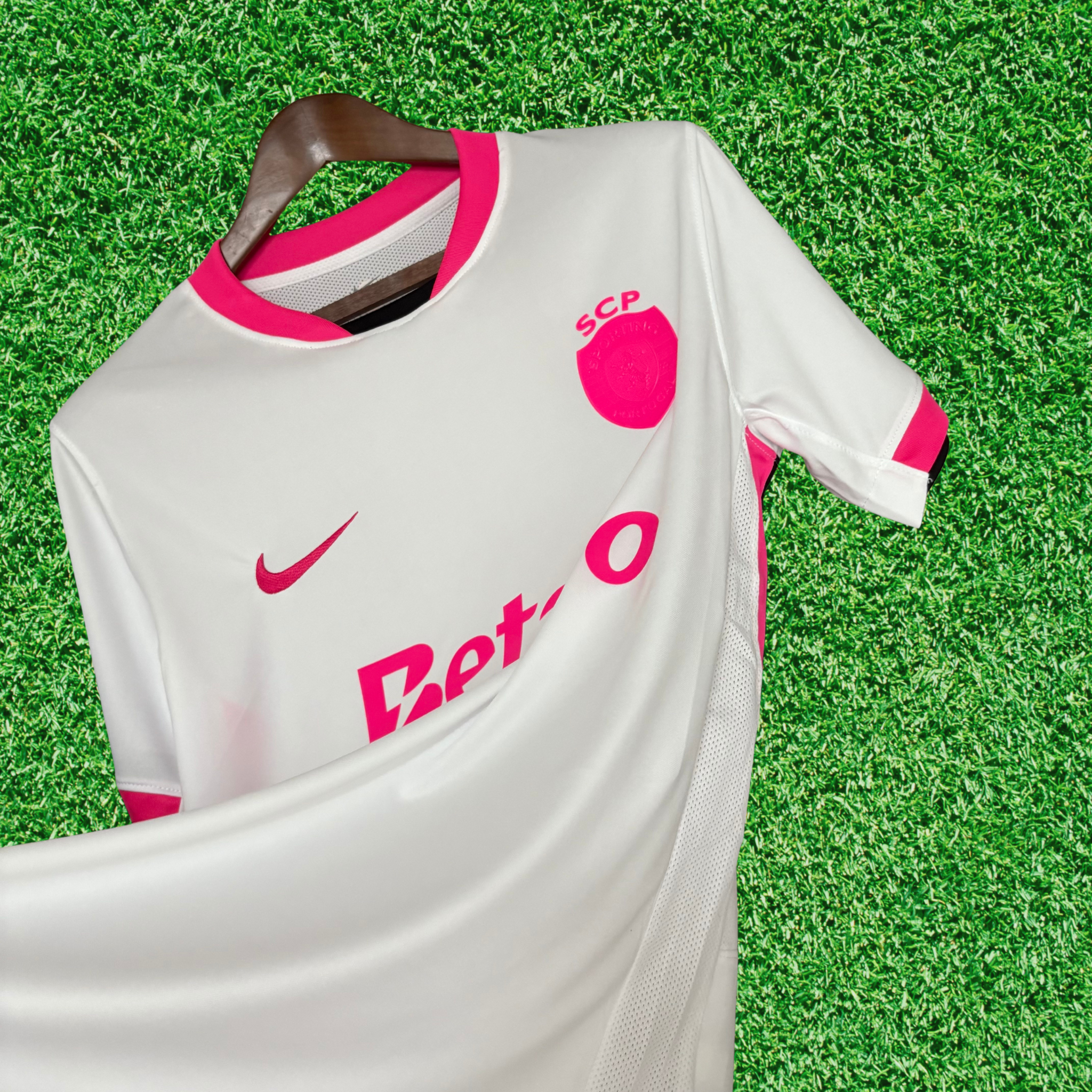 Jersey Sporting CP October Pink 25/26 Fan