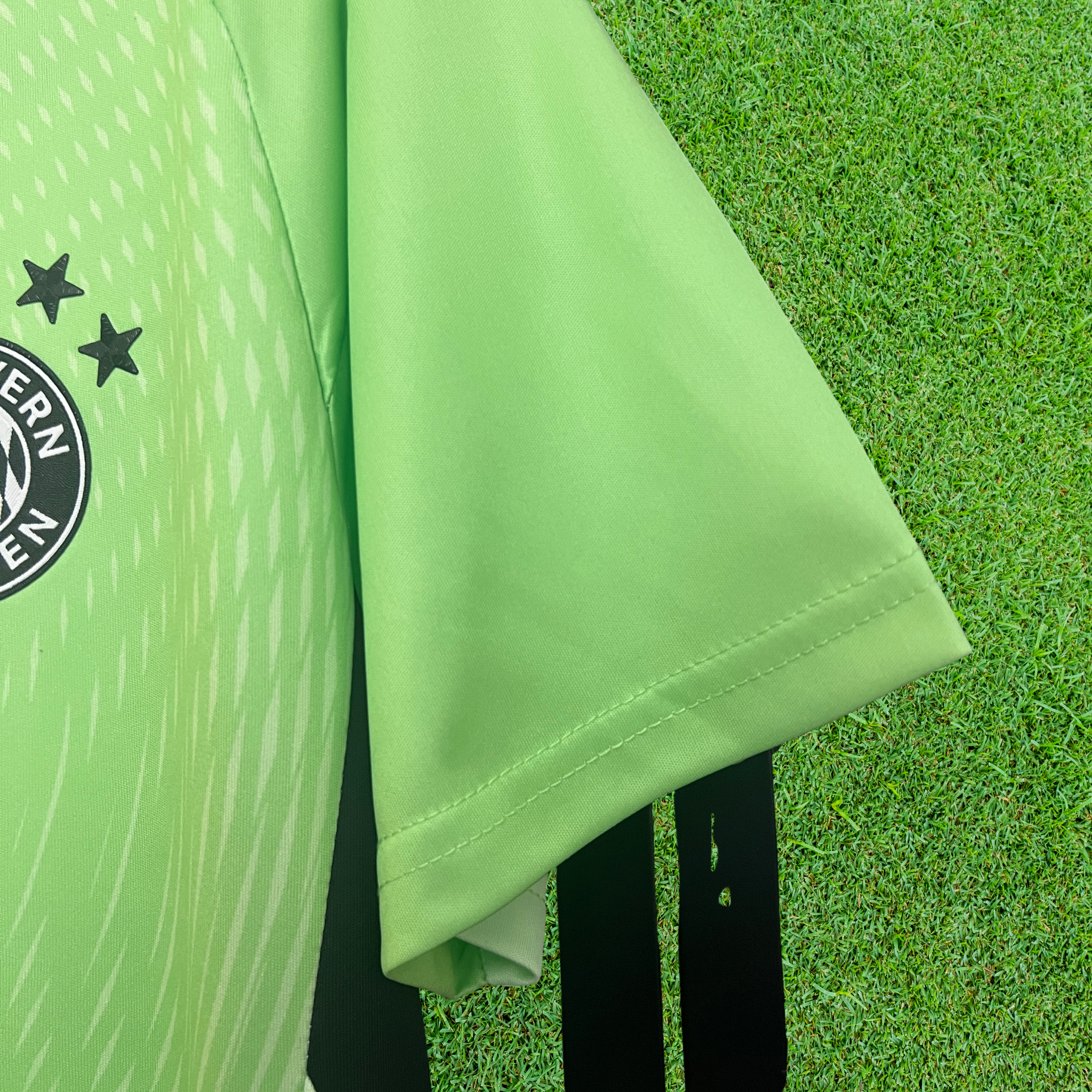 Jersey Bayern Munich Goalkeeper I 25/26 Fan